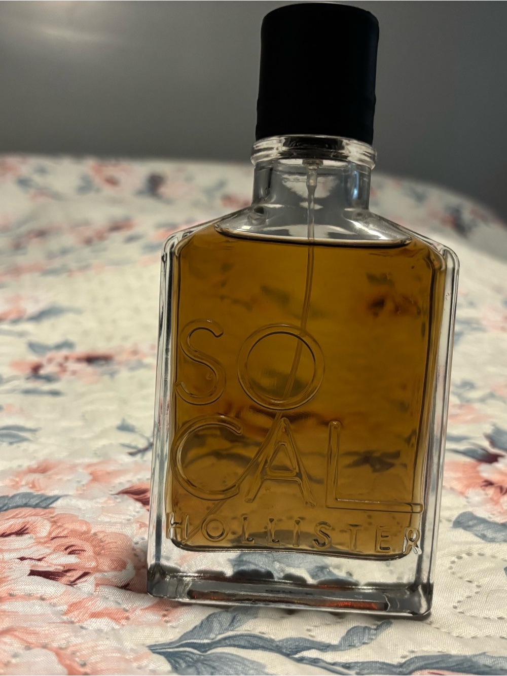 Hollister SoCal Eau de Toilette in Amber Brown Glass Bottle